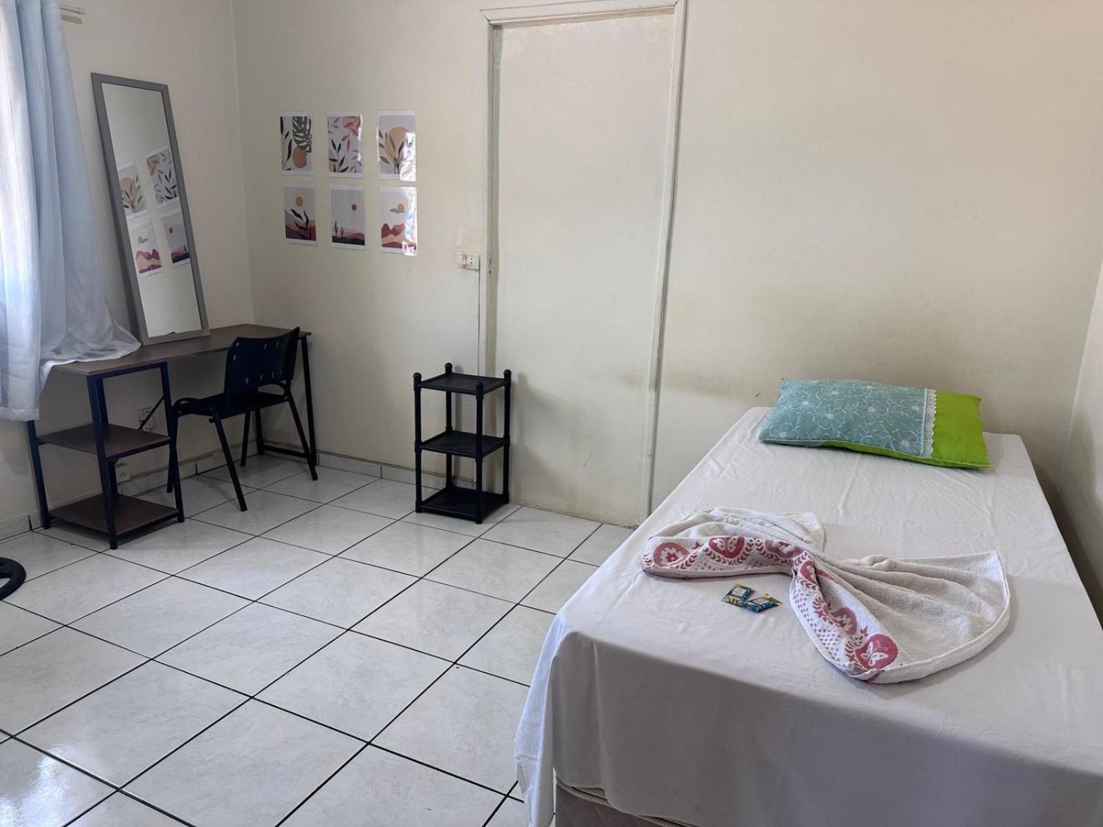 Pousada Lopes Na Fama Goiânia Exterior foto